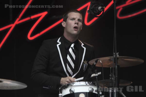 THE HIVES - 2007-08-24 - SAINT CLOUD - Domaine National - Grande Scene - Arne Christian Jääskeläinen